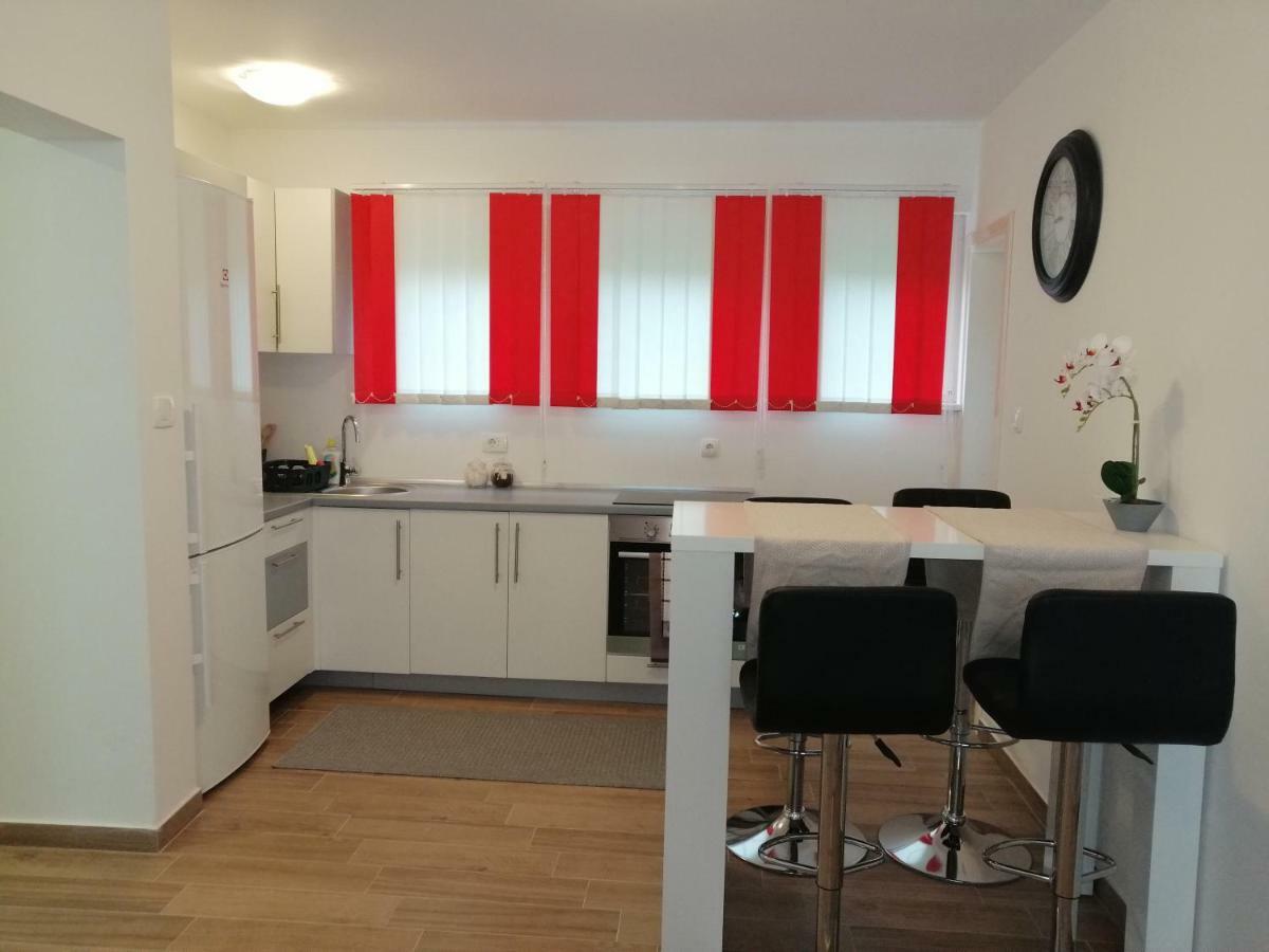 Cosy Apartment Road A6 Фужине Экстерьер фото