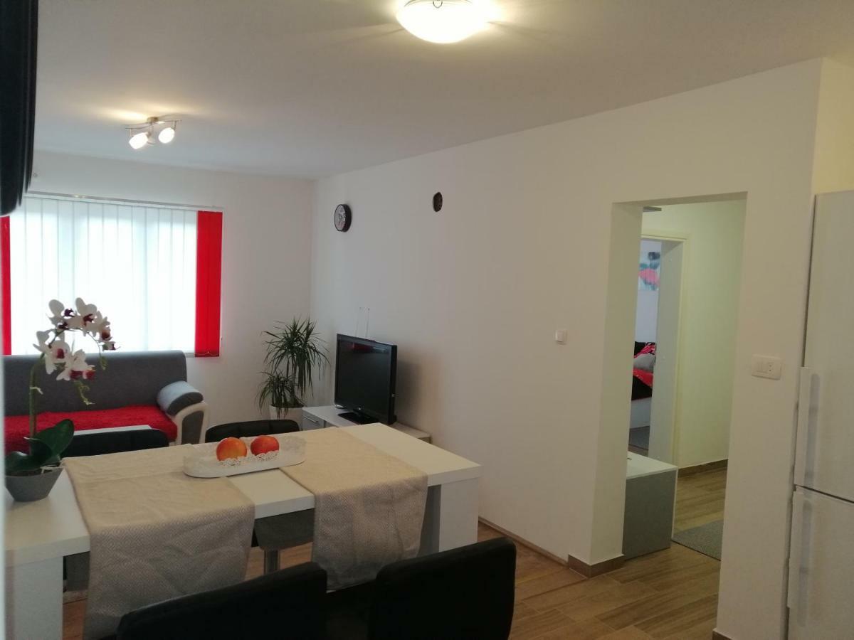 Cosy Apartment Road A6 Фужине Экстерьер фото
