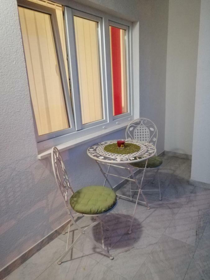 Cosy Apartment Road A6 Фужине Экстерьер фото
